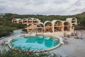 Environmentally sensitive Casona Sforza puts forth a contemporary architecture that bridges old and new